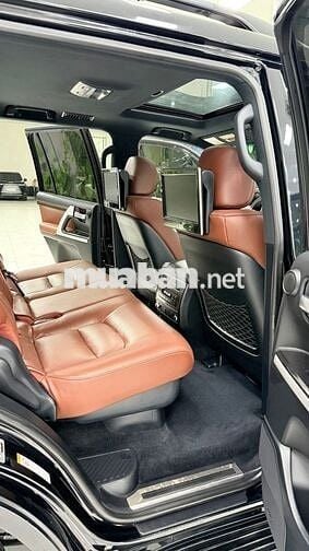 *** thị trường. Land Cruiser 5.7 nhập Mỹ 2016