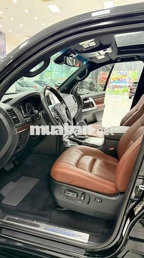 *** thị trường. Land Cruiser 5.7 nhập Mỹ 2016