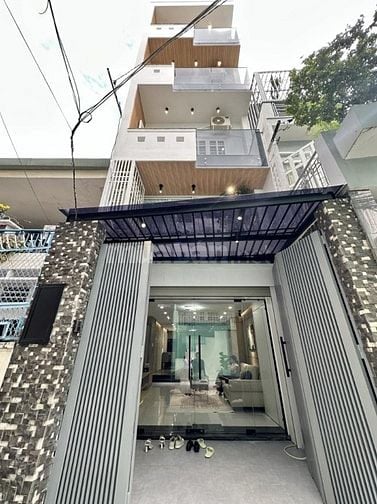 Bán nhà hxh Phan Xích Long Q.Phú Nhuận - 4m x 15m - nở hậu 