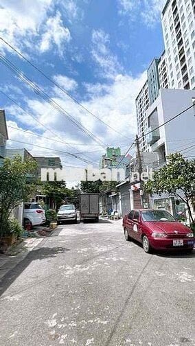 BÁN ĐẤT NGAY CỔNG KÝ TÚC XÁ KHU A LÀNG ĐẠI HỌC DT 114m ĐƯỜNG OTO