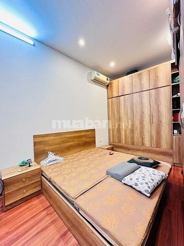 Bán nhà phố Nguyễn Chí Thanh, 4 tầng, phân lô, ô tô ra vào. 14,7 tỷ