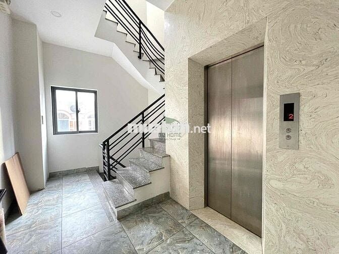 CHO THUÊ NHÀ Ở KINH DOANH CĂN GÓC 3 MẶT TIỀN Ở TRUNG TÂM GẦN KHU PHỐ T