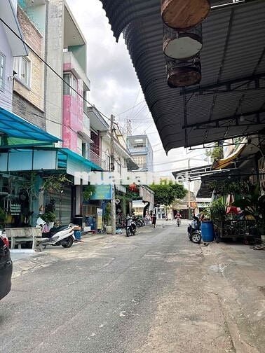 Bán lô đất ngay chợ dĩ an, cách Trần Hưng Đạo chỉ 50m ngay cổng chợ