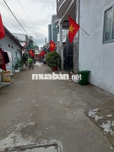 Nhà:5x20,6phòng cho thuê mặt tiền hẻm 672(4m), Huỳnh Tấn phát,Q7