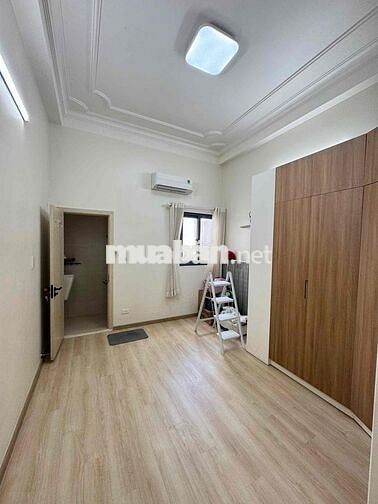 Cho thuê nhà Hẻm Xe Hơi 4x20 Trệt 2 lầu sân thượng Quận 10