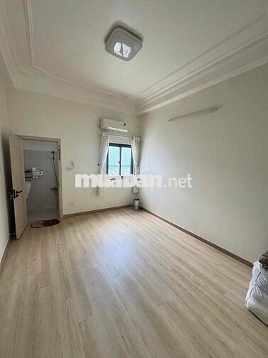 Cho thuê nhà Hẻm Xe Hơi 4x20 Trệt 2 lầu sân thượng Quận 10