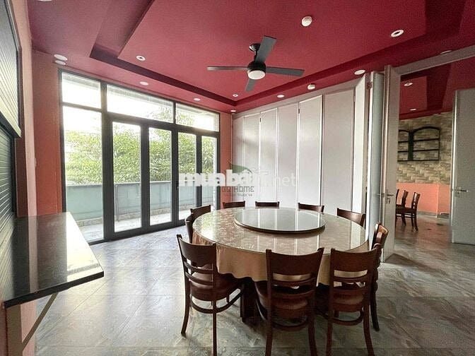 CHO THUÊ NHÀ Ở KINH DOANH CĂN GÓC 3 MẶT TIỀN Ở TRUNG TÂM GẦN KHU PHỐ T