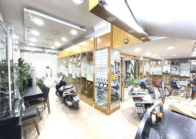 Lô góc mặt phố Đặng Thái Thân 6 tầng 40m2 32 tỷ