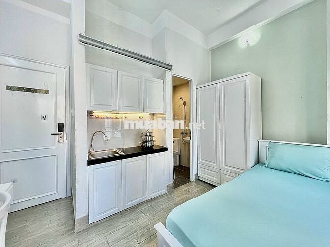 CĂN HỘ TIỆN NGHI BAN CÔNG 30M2 GẦN ĐH SƯ PHẠM, KHTN, HCE, UEH, Y DƯỢC
