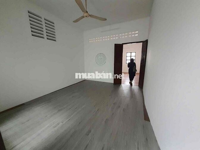 NHÀ MỚI ĐẸP, LỀ RỘNG SỐ 82 LÊ VĂN SỸ QUẬN PHÚ NHUẬN