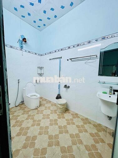 Nhà Mới Đẹp DT 7x15 1Trệt 1Lầu 3Pn 2Wc Sân Hẻm Xe Tải