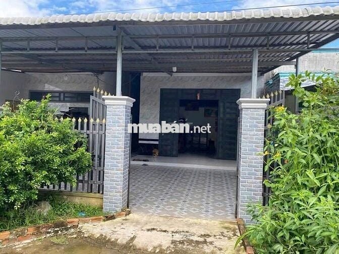 🆘MẶT NHỰA THỊ TRẤN CỦ CHI GIÁ 1TY2 BÁN GẤP CHO ANH 7 NHÀ SHR DT 200M2🆘