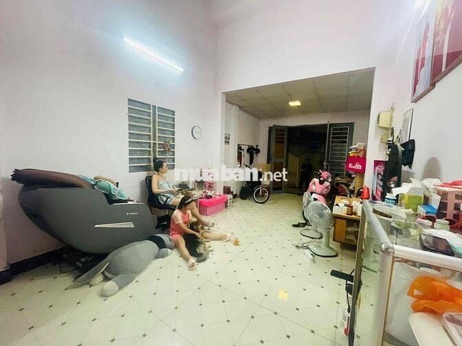 Bán Nhà Cấp 4. xe hơi 7 chỗ. 56m2. 2 phòng. P6. chỉ 4.25tỷ