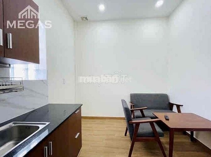 Thuê Chung Cư 1PN Tách Bếp Ban Công Thang Máy Gần UTH, VLU, UEF, FTU