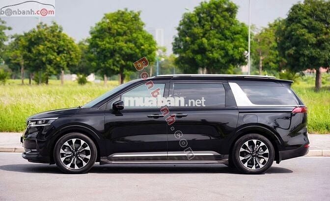 Kia Carnival 2.2d Signature sản xuất 2023