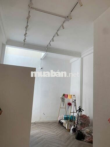🌟 CHO THUÊ NHÀ MẶT TIỀN SIÊU ĐẸP – TRẦN BÌNH TRỌNG, QUẬN 5 🌟