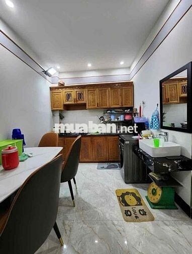 Nhà ngộp chủ cần ra nhanh 675tr có sổ sách đầy đủ