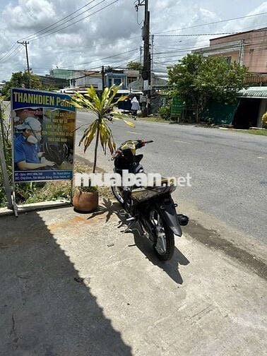 Xe côn tay Exciter 135cc màu xám vàng