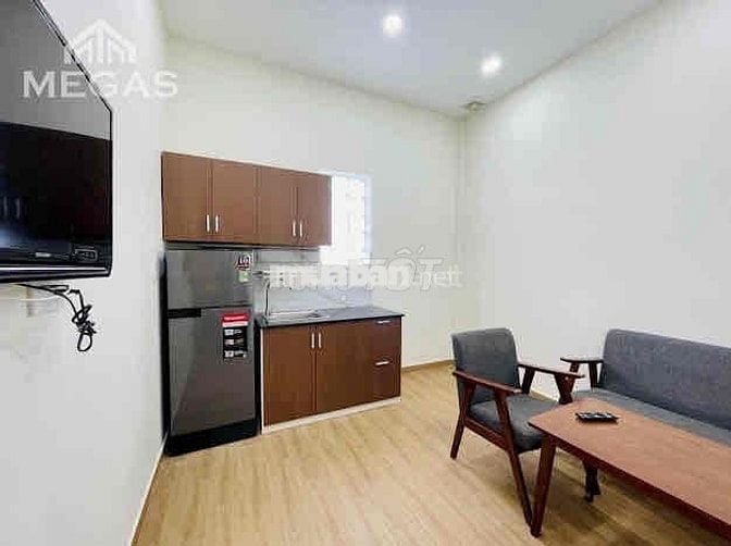 Thuê Chung Cư 1PN Tách Bếp Ban Công Thang Máy Gần UTH, VLU, UEF, FTU