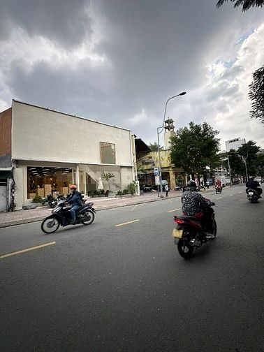 BÁN TÒA NHÀ MẶT TIỀN LÊ VĂN SỸ – QUẬN 3