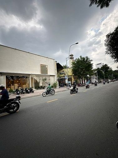 BÁN TÒA NHÀ MẶT TIỀN LÊ VĂN SỸ – QUẬN 3