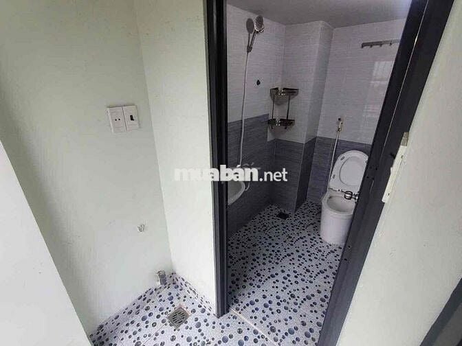 CHO THUÊ PHÒNG CÓ GÁC NGAY ĐẠI HỌC NGUYỄN TẤT THÀNH - Q12