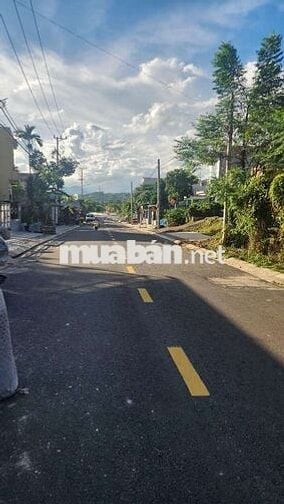 Đất mặt tiền đường nhựa 7m5 lề 3m đường DH 8