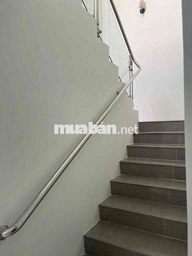Cho thuê nhà dtsd 140m2, 3 phòng ngủ, đường Trần Phú