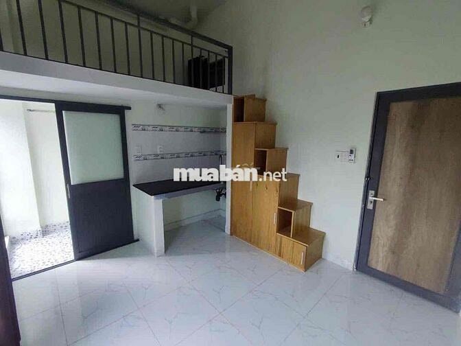 CHO THUÊ PHÒNG CÓ GÁC NGAY ĐẠI HỌC NGUYỄN TẤT THÀNH - Q12