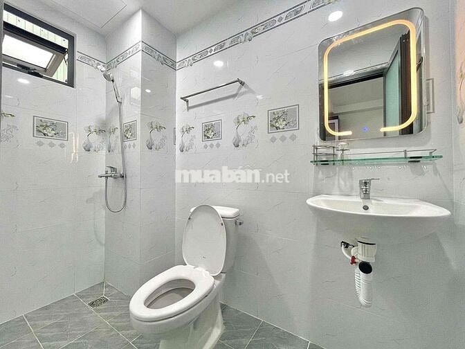 căn hộ cao cấp mới 100 phần trăm liên hệ ngay ***