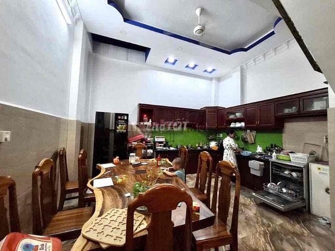 BÁN NHÀ NGAY ĐH CÔNG THƯƠNG - DT 60M2 - CHỈ 5 TỶ NHỈNH