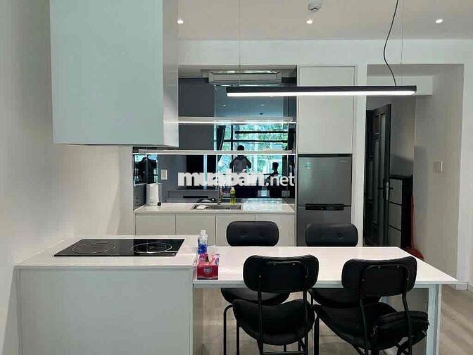 Studio cửa sổ trời full nội thất – Nguyễn Hữu Cảnh, gần trung tâm