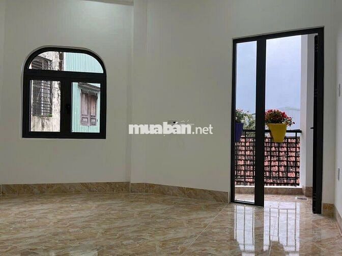 Cần tiền bán gấp nhà cách biển Nguyễn Tất Thành chỉ 5 phút đi bộ