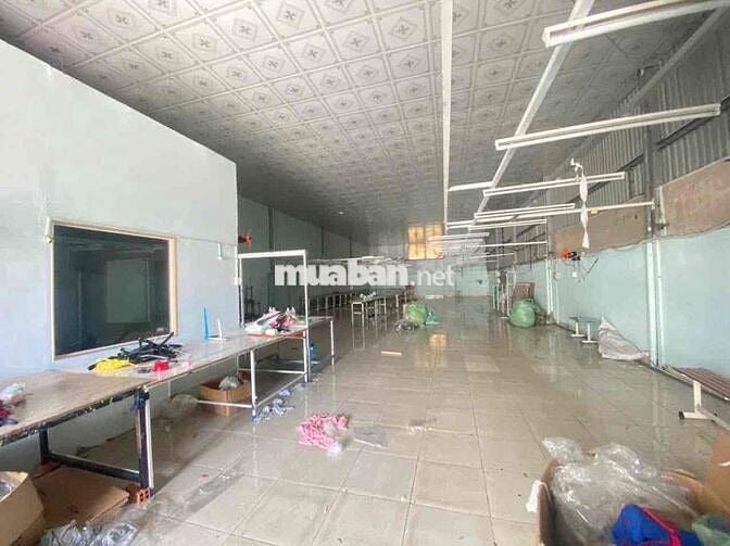 💰 Giá 18 tr- 10x35m - Có sẵn văn phòng - Trần laphong - Nền gạch#CH
