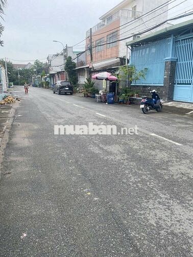 Cho thuê nhà xưởng 10x30 mặt tiền nhựa 8m , Xuân Thới Thượng, Hóc Môn