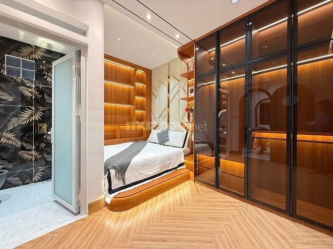 Siêu phẩm 5 Lầu THANG MÁY DT:6x13m góc 2 mặt hẻm xe hơi Phạm V Chiêu