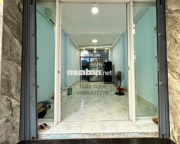 CHOTHUE NHÀ 6PN-4WC TRUNG TÂM Q3