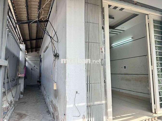 Bán Căn Góc 2 Mặt Tiền, Hẻm xe hơi, Lê Văn Lương ngay Cầu Long Kiển
