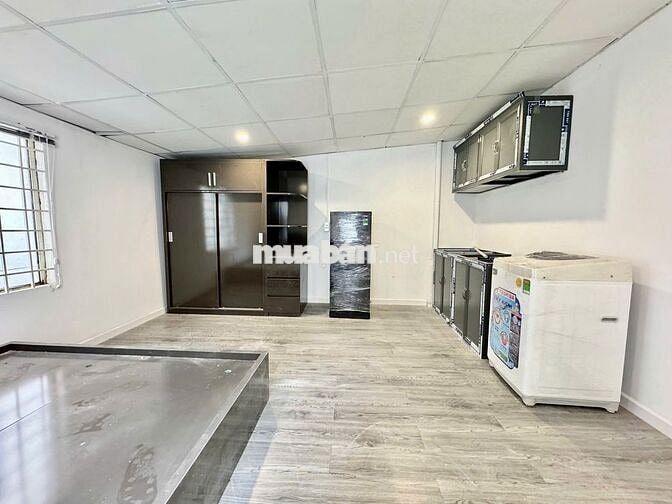 STUIDO FULL NỘI THẤT TRUNG TÂM BÌNH THẠNH CỬA SỔ TRỜI GIÁ RẺ