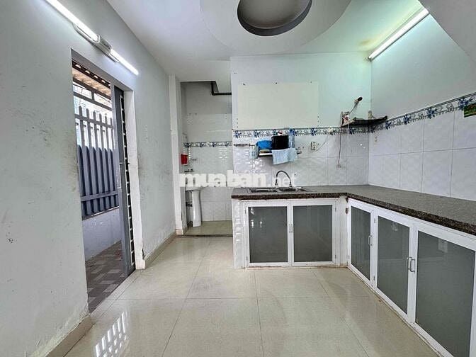 Bán Căn Góc 2 Mặt Tiền, Hẻm xe hơi, Lê Văn Lương ngay Cầu Long Kiển