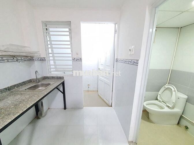 phòng trọ TÂN BÌNH ,giờ giấc tự do.bảo vệ 24/24.NHÀ CÓ THANG MÁY