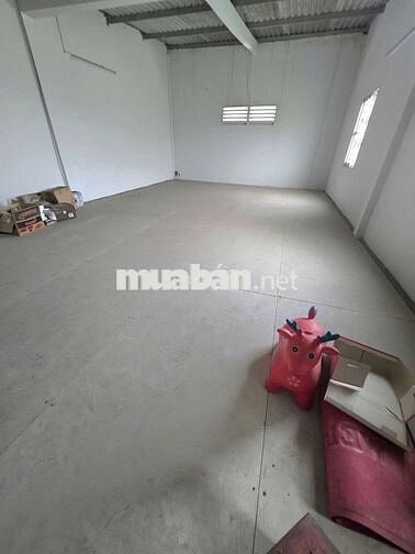 Nhà 94.6m2, 1 trệt 1 lầu, hẻm ô tô, 2 phòng ngủ, cách quốc lộ 30m