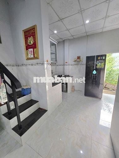 Nhà 94.6m2, 1 trệt 1 lầu, hẻm ô tô, 2 phòng ngủ, cách quốc lộ 30m