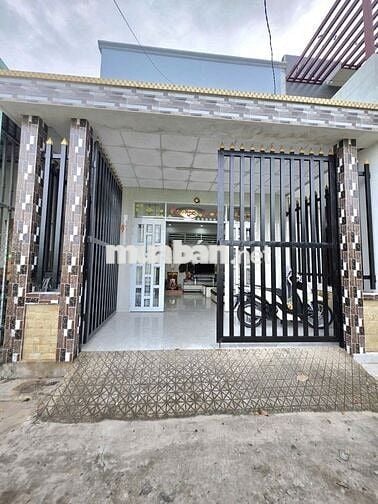 Nhà 94.6m2, 1 trệt 1 lầu, hẻm ô tô, 2 phòng ngủ, cách quốc lộ 30m