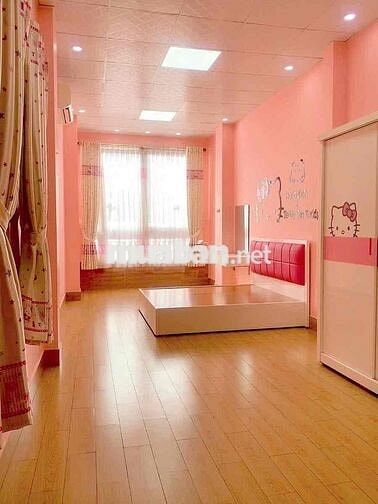 nhà mới đẹp- Q3 - DT : 3,5m x 15m - hẻm xe hơi  - 18 triệu TL