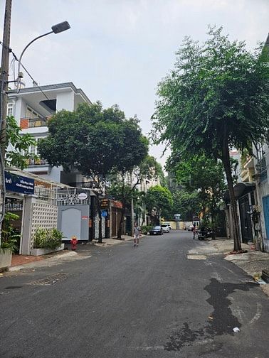 Bán đất 25x80m (1977m2)  mặt  tiền Lê Tân Bê P. An Lạc Q.Bình Tân