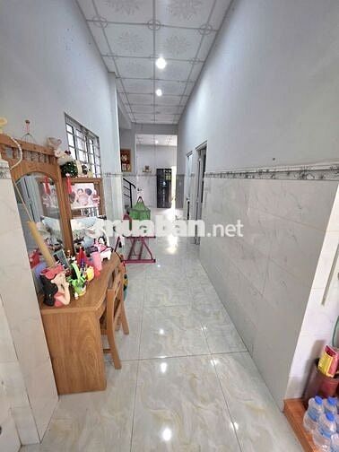 Nhà 94.6m2, 1 trệt 1 lầu, hẻm ô tô, 2 phòng ngủ, cách quốc lộ 30m