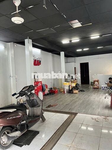 CHo thuê nhà góc 2 mặtt iền đường Quang trung 5x15m thông suốt