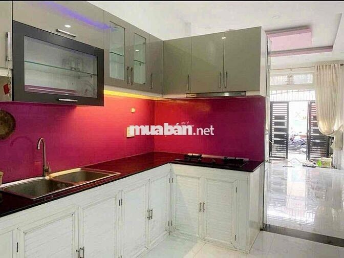 nhà mới đẹp- Q3 - DT : 3,5m x 15m - hẻm xe hơi  - 18 triệu TL