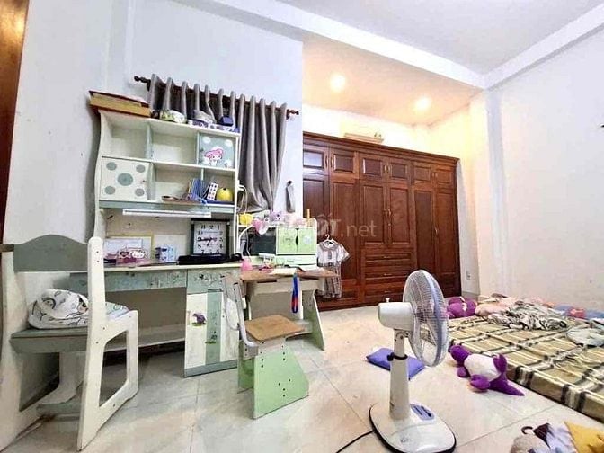 BÁN NHÀ NGAY ĐH CÔNG THƯƠNG - DT 60M2 - CHỈ 5 TỶ NHỈNH